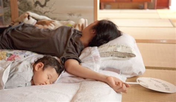 Do Koreans use sheets on beds?