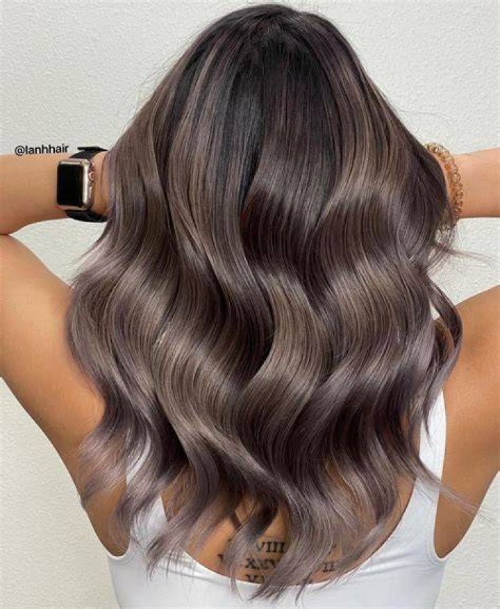 What is mushroom brown hair?